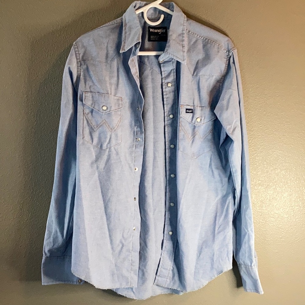 Wrangler light blue pearl snap button down long sleeve dress shirt
